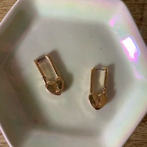 heart lock earrings 💕